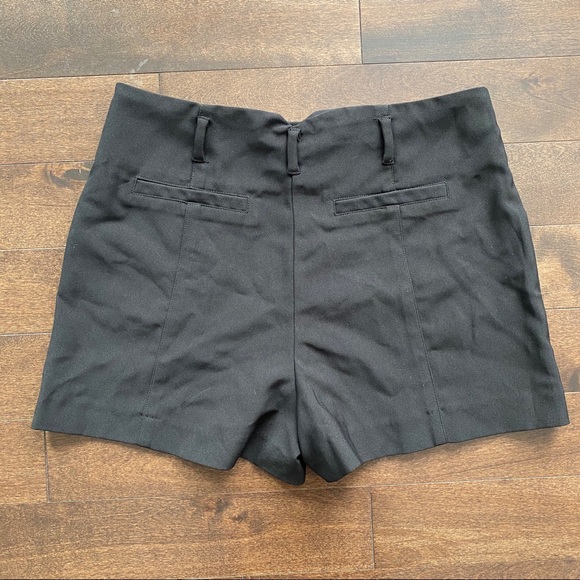 *BNWOT* Forever 21 black shorts - Picture 3 of 3